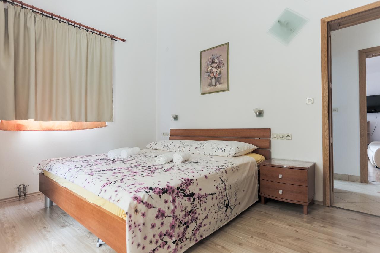 Apartments Goic Jelsa  Zewnętrze zdjęcie